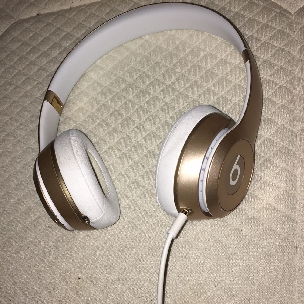 FLASH SALE!!   ‼️‼️‼️BRAND NEW BEATS